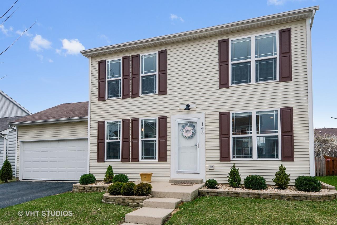 143 Eisenhower Dr., Oswego, IL 60543