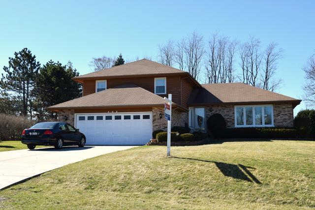 402 Bob O Link Dr., Bloomingdale, IL 60108