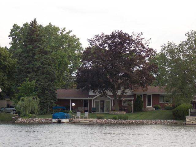 2915 S Briarwood Dr., Arlington Heights, IL 60005