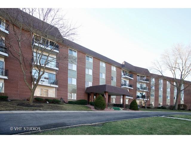 1030 S Fernandez Ave. #2E, Arlington Heights, IL 60005