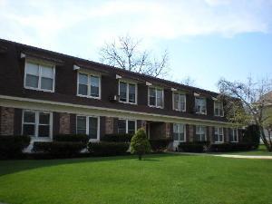 350 Brainerd Ave. #5B, Libertyville, IL 60048