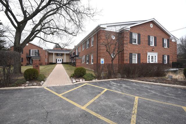 605 Waukegan Rd. #2E, Glenview, IL 60025