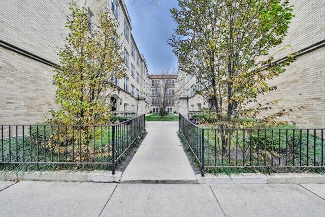 4512 N Ashland Ave. #2E, Chicago, IL 60640