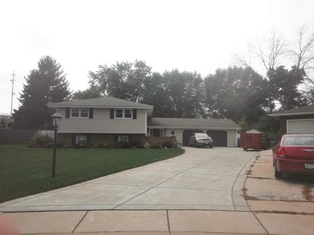 1201 Comet Dr., Aurora, IL 60505