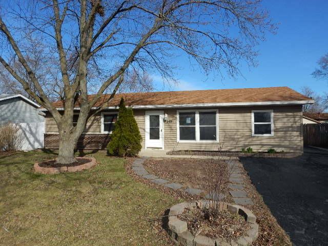 272 Plainview Dr., Bolingbrook, IL 60440