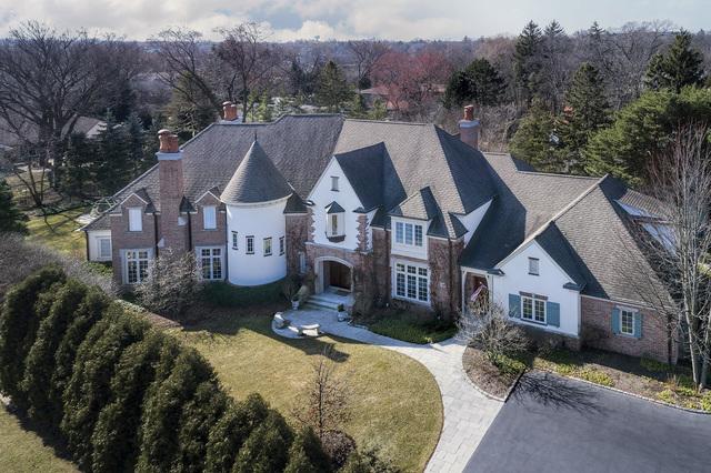 75 Park Ln., Golf, IL 60029
