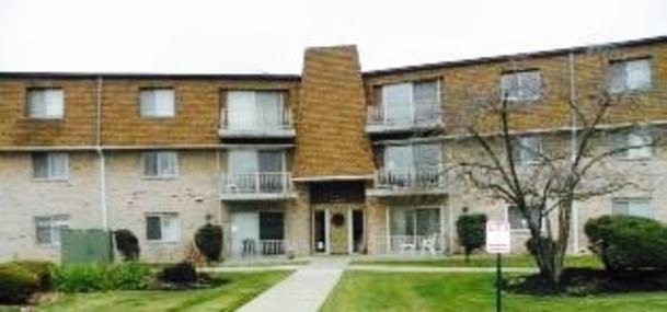 3240 N Manor Dr. #328, Lansing, IL 60438