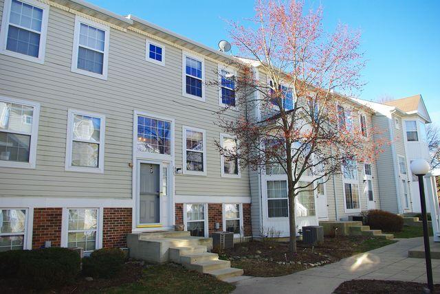 605 Hidden Creek Ln., North Aurora, IL 60542