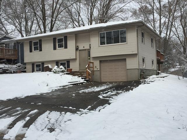 4 Pershing Ave., Lake In The Hills, IL 60156