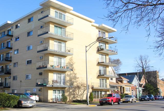320 Circle Ave. #309, Forest Park, IL 60130