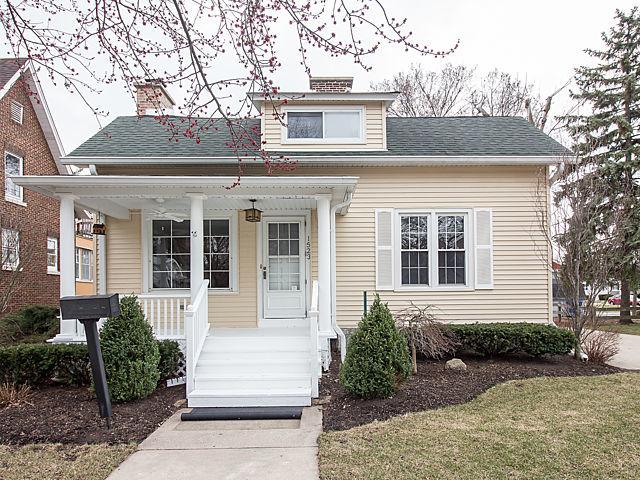 1523 Van Buren Ave., Des Plaines, IL 60018