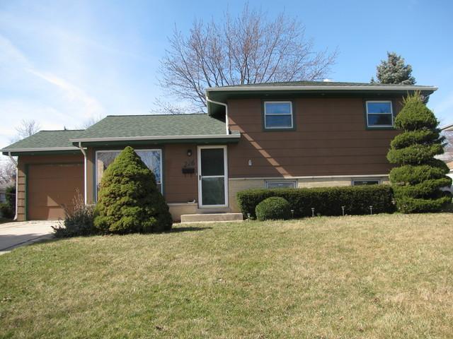 226 S Circle Dr., Addison, IL 60101