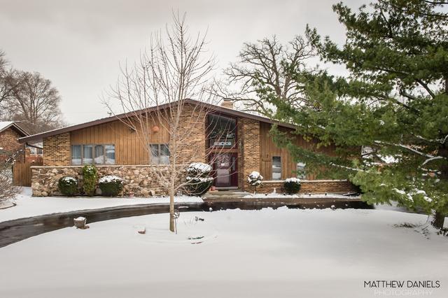10101 S 83rd Ct., Palos Hills, IL 60465