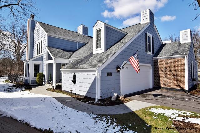92 Whittington Course, St. Charles, IL 60174
