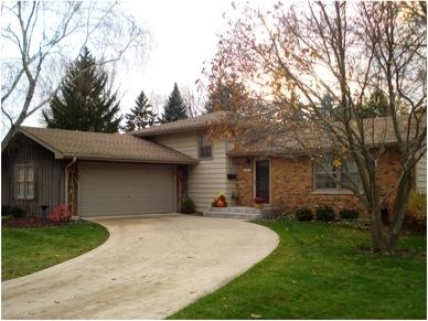 1207 Elizabeth St., Dekalb, IL 60115