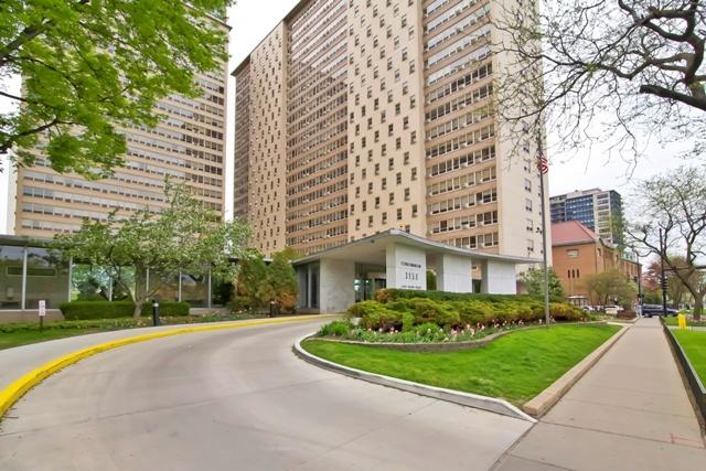 3950 N Lake Shore Dr. #327, Chicago, IL 60613