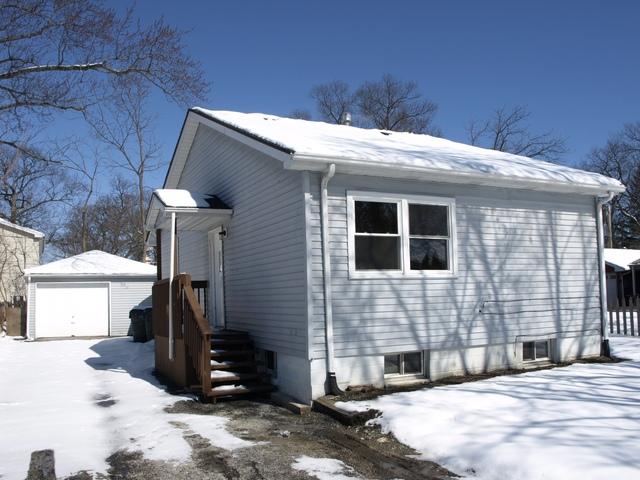 112 Elm Ave., Mundelein, IL 60060