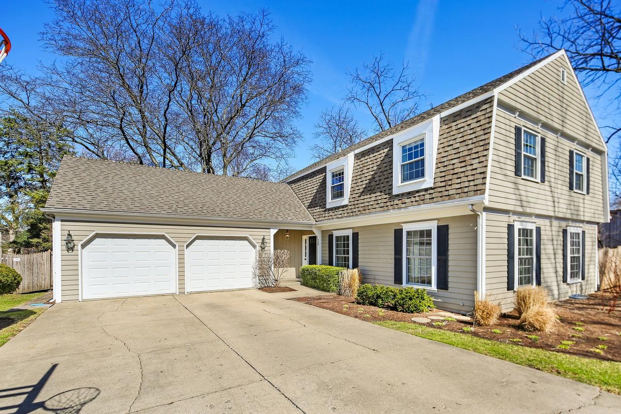 12 Hamill Ln., Clarendon Hills, IL 60514