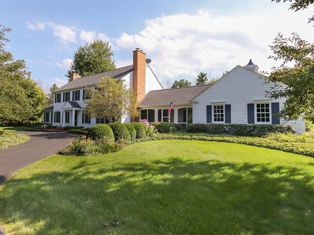 9 Bow Ln., Barrington Hills, IL 60010