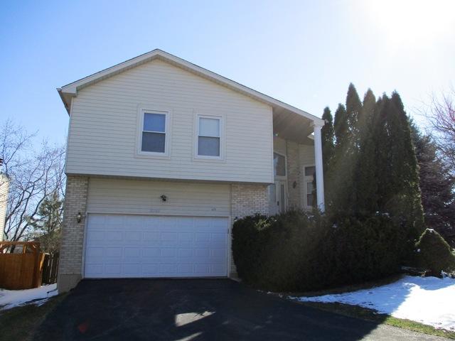 8315 Kelly Ct., Woodridge, IL 60517