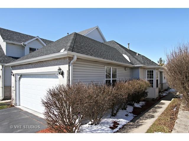 1108 Viewpoint Dr., Lake In The Hills, IL 60156