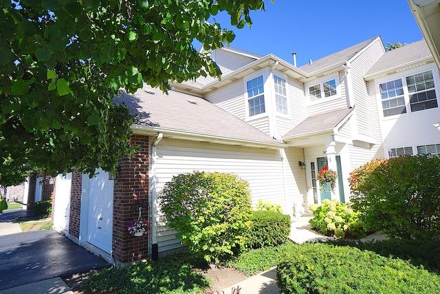 3028 Kentshire Cir., Naperville, IL 60564