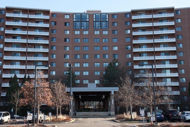 21 Kristin Dr. #325, Schaumburg, IL 60195