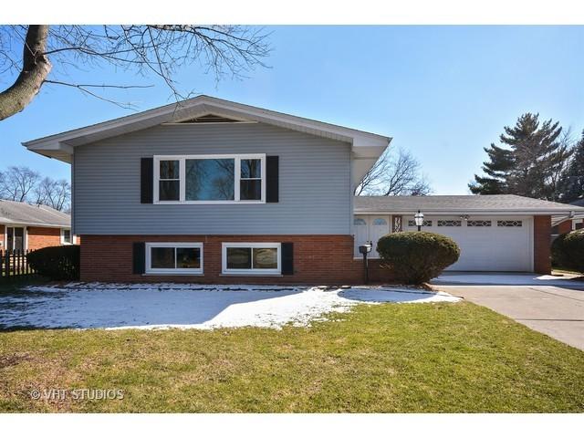 1306 W Illinois Ave., Aurora, IL 60506