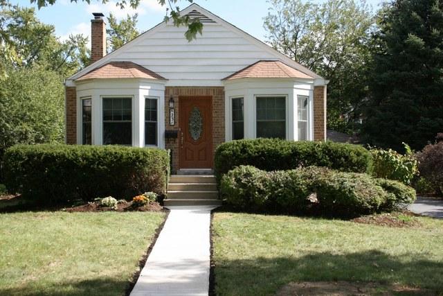 23 Hiawatha Dr., Clarendon Hills, IL 60514