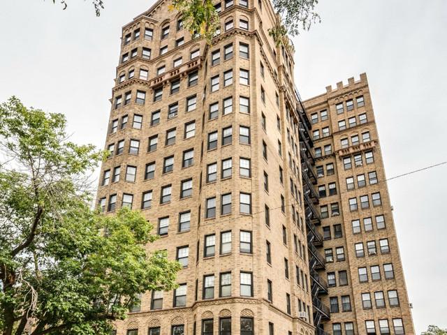 7321 S South Shore Dr. #8C, Chicago, IL 60649