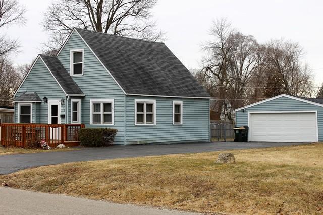 216 Fairlawn Dr., Round Lake Park, IL 60073