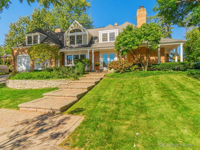 130 S Prospect Ave., Clarendon Hills, IL 60514