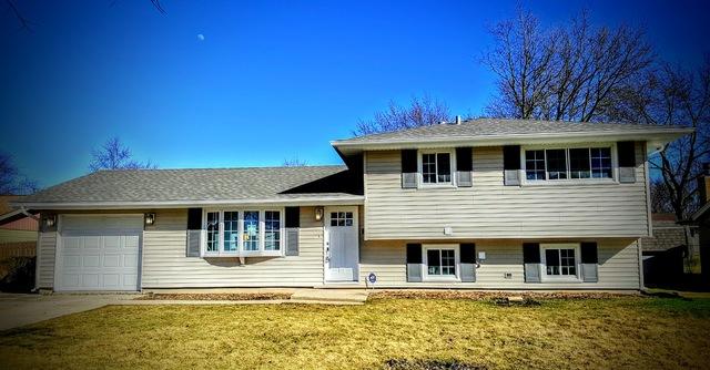 417 Courtland Ct., Schaumburg, IL 60193