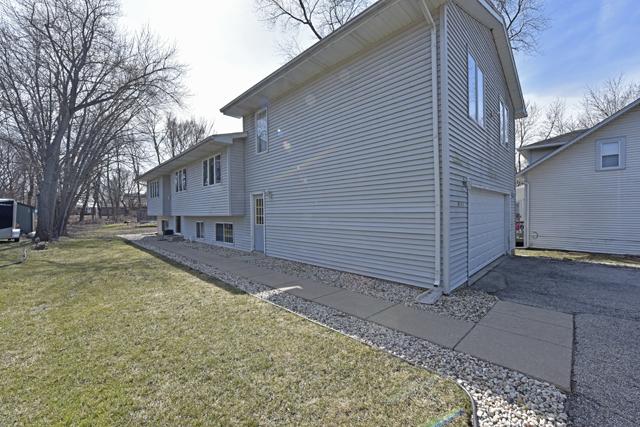 24743 W Clinton Ave., Round Lake, IL 60073