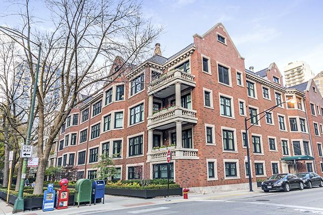 10 E Schiller St. #2E, Chicago, IL 60610