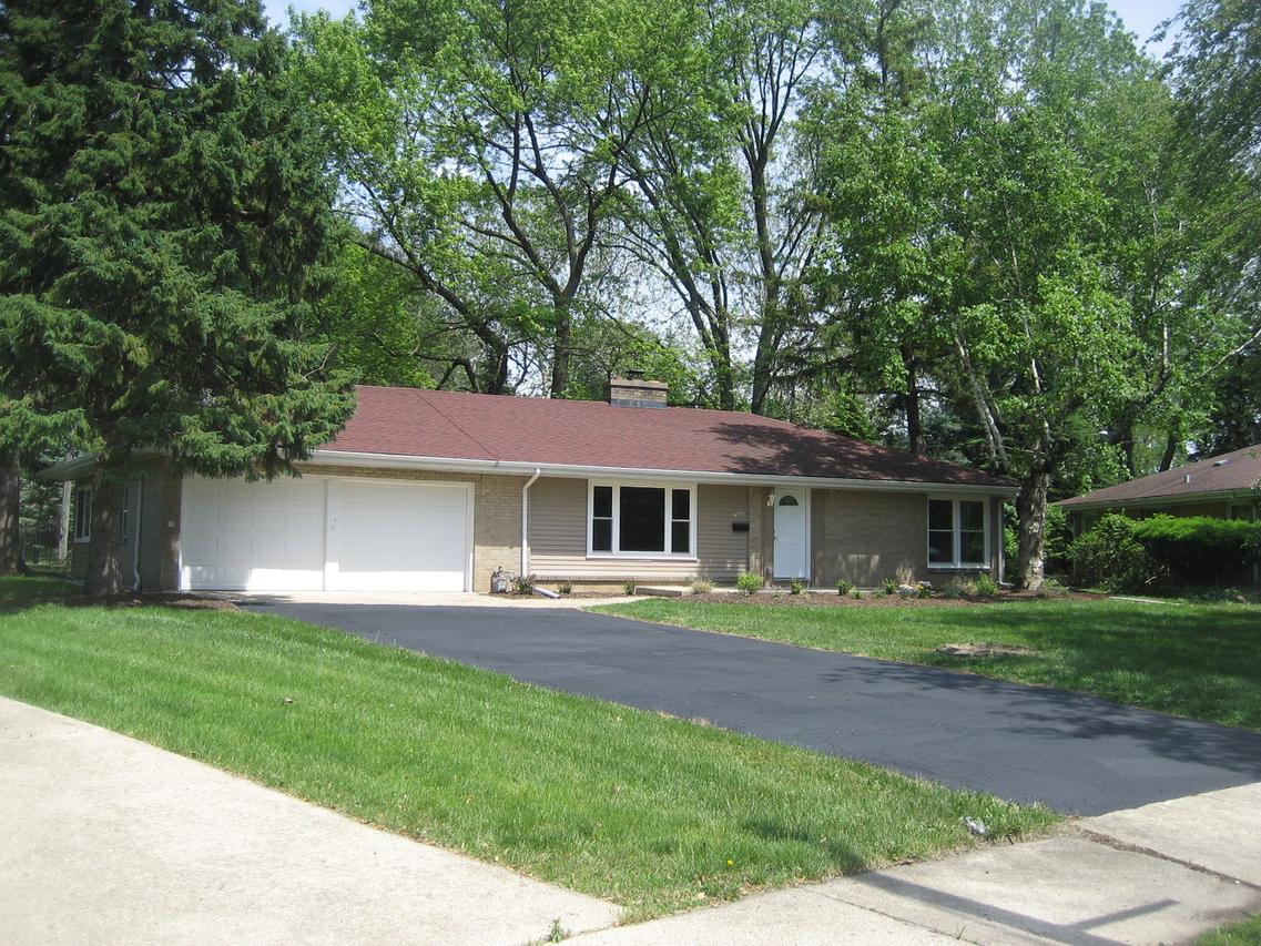 708 Gordon Pl., Joliet, IL 60435