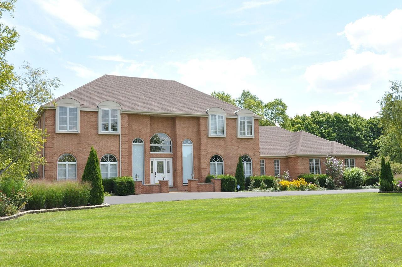 61 Revere Dr., South Barrington, IL 60010