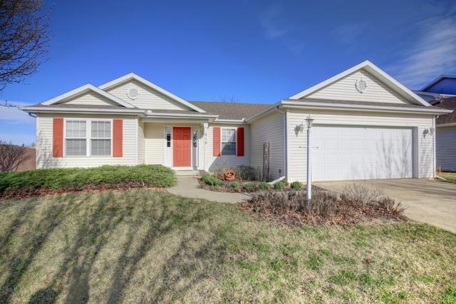 818 Bluegrass Ln., Champaign, IL 61822