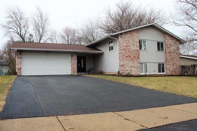 2903 Stonewall Ave., Woodridge, IL 60517