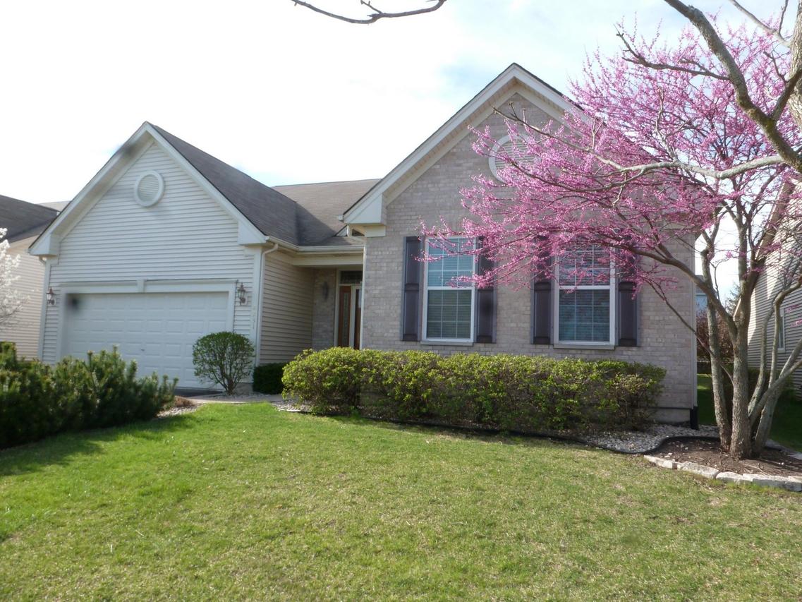 2231 Creekwood Dr., Mundelein, IL 60060