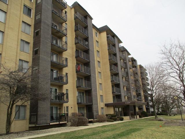 5400 Walnut Ave. #709, Downers Grove, IL 60515
