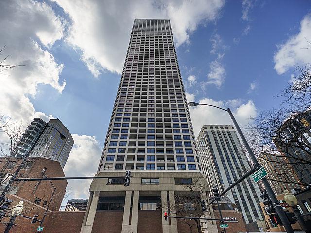 1030 N State St. #35G, Chicago, IL 60610