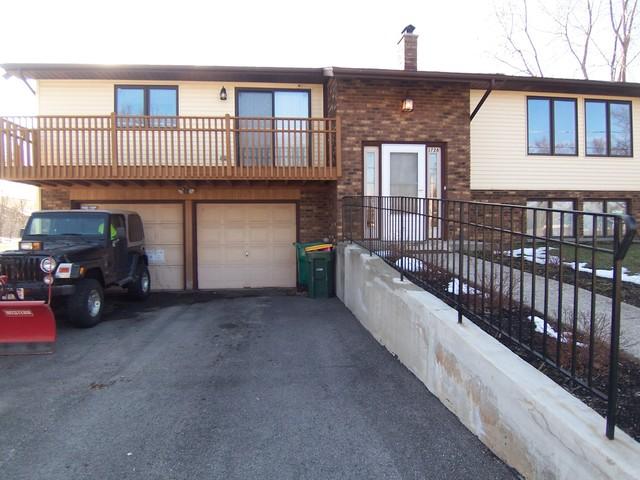 1726 Belle Plaine Ave., Gurnee, IL 60031
