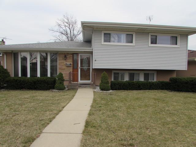 2009 Westview Dr., Des Plaines, IL 60018