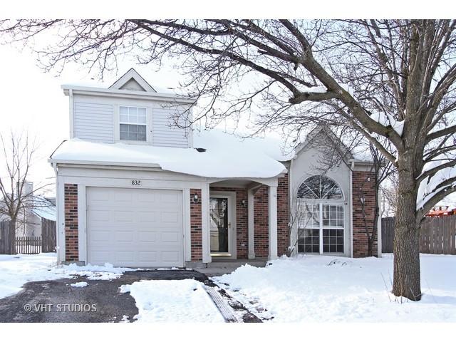 832 Castleton Ct., Mundelein, IL 60060