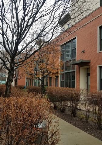 962 N Crosby St., Chicago, IL 60610