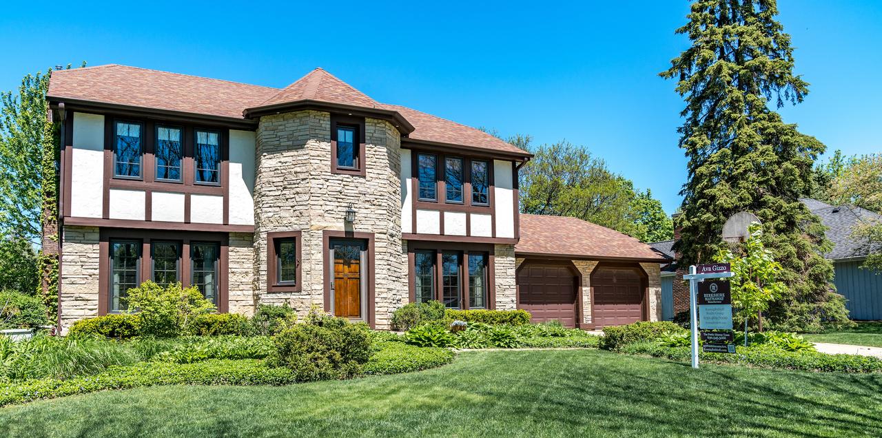 25W668 Jerome Ave., Wheaton, IL 60187
