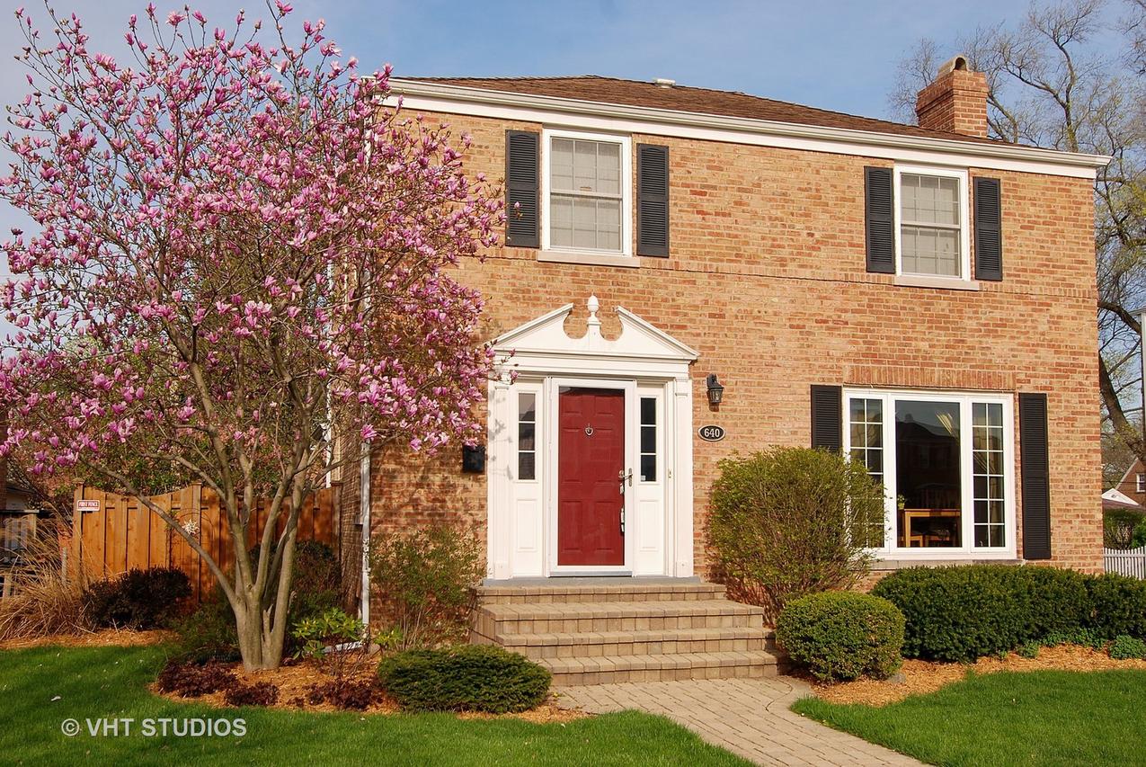 640 S 10th Ave., La Grange, IL 60525