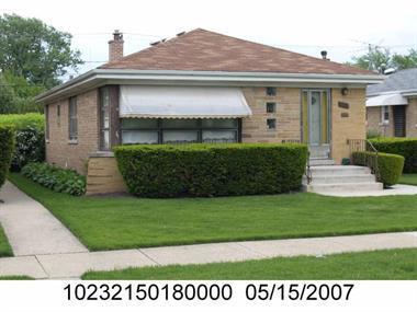 8453 St Louis Ave., Skokie, IL 60076