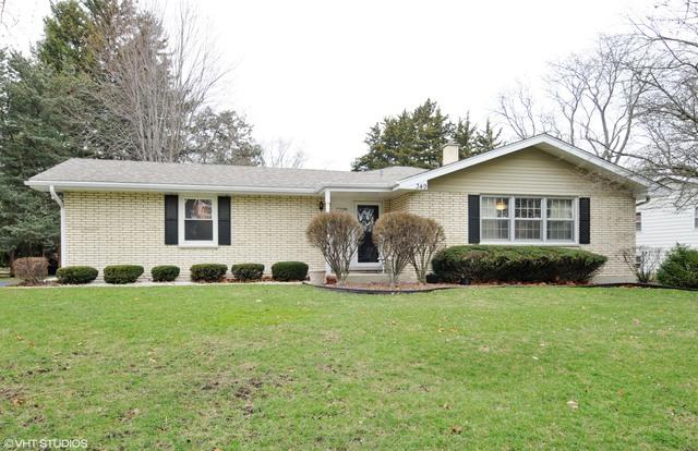 349 Sycamore Dr., Naperville, IL 60540